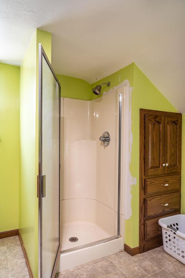 Weaver Ridge Manor Villa Millersburg Exterior photo