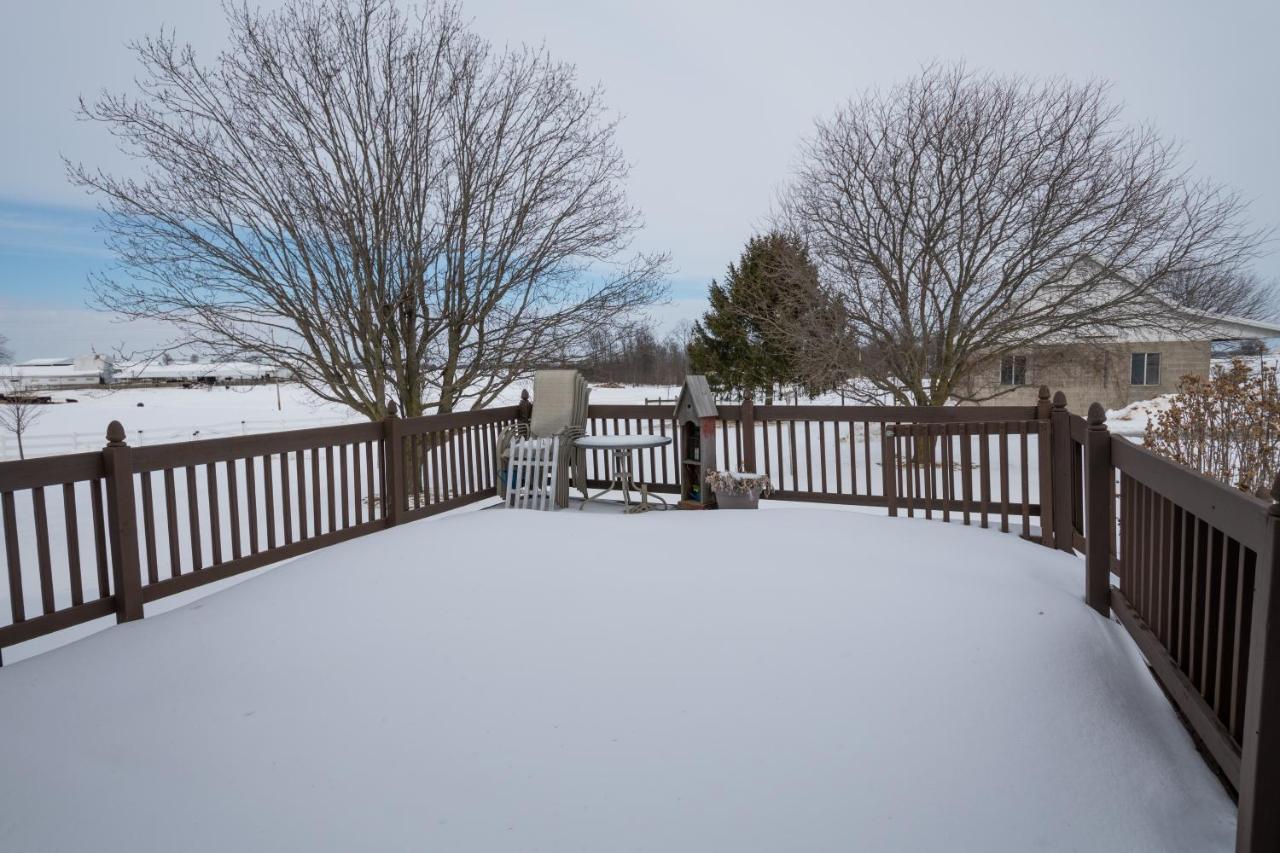 Weaver Ridge Manor Villa Millersburg Exterior photo